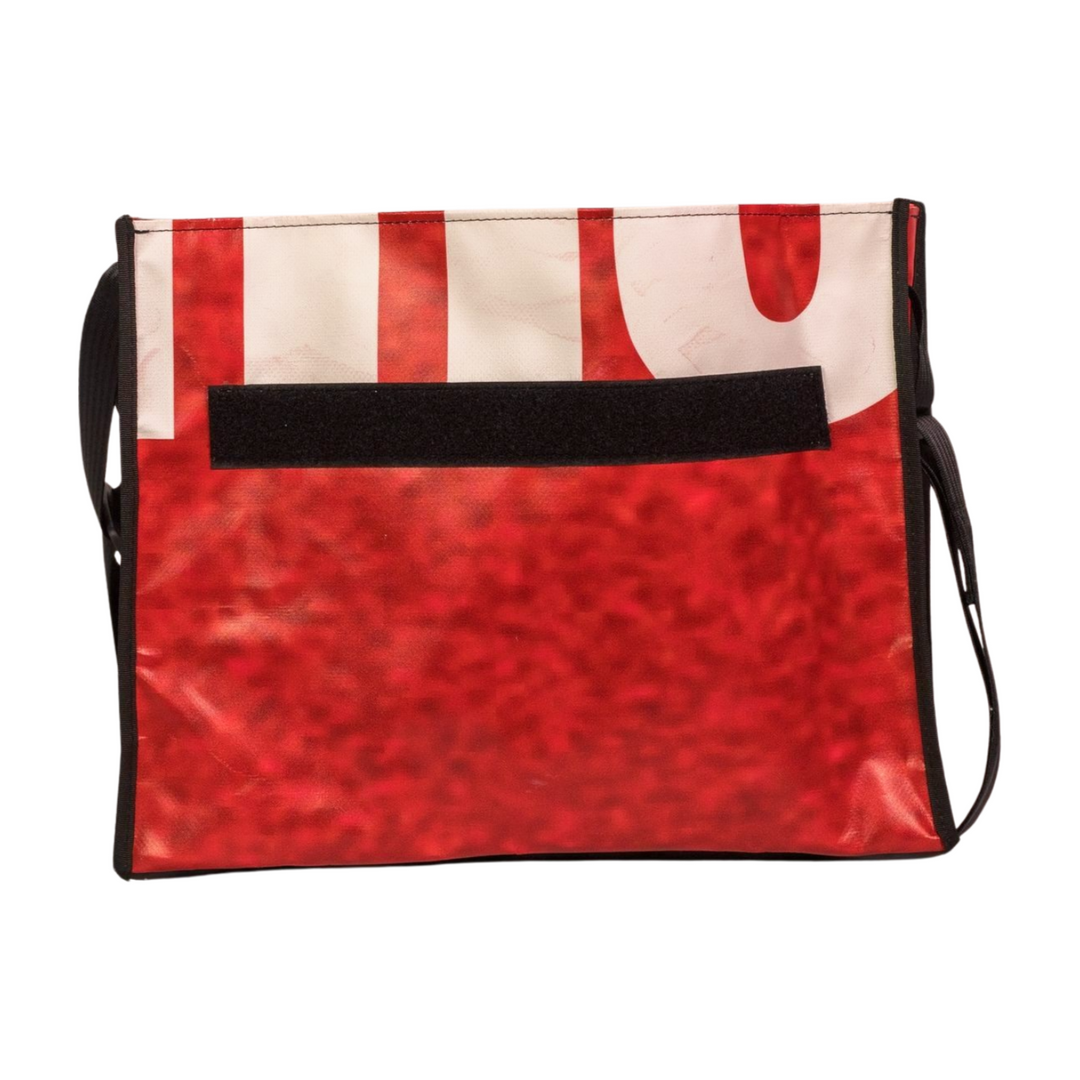 messenger bag base M banner grainy red