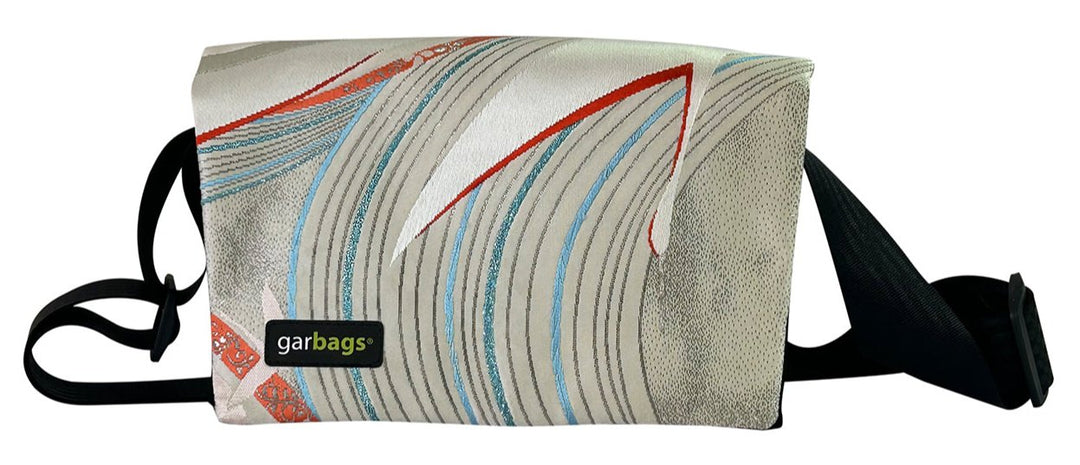 messenger bag / bike handlebar XS publicity banner & grey and blue kimono