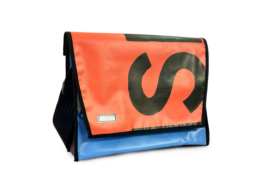 messenger bag XL pub banner blue & red
