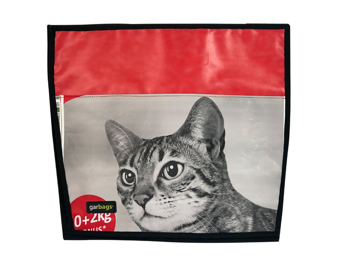 extraflap XL cat food package black, white & red