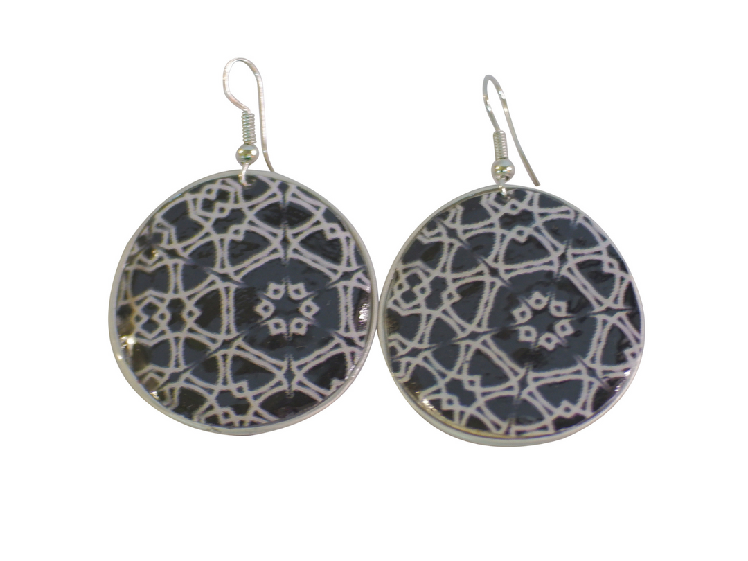 hook earrings black & white kaleidoscope coffee capsules