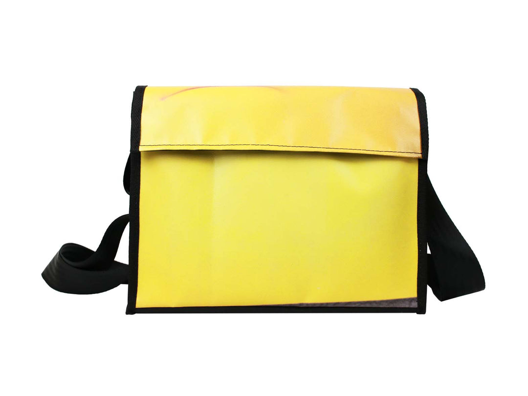 messenger bag M pub banner *lisbon exclusive* green & red