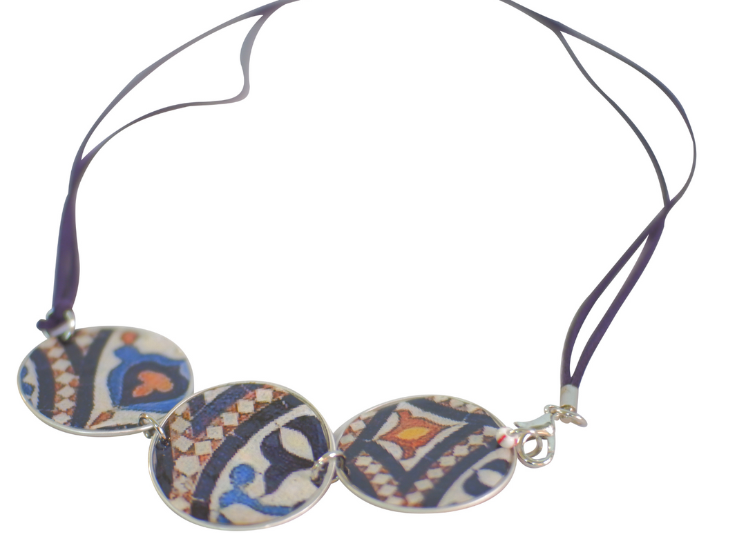 princess necklace multicolor tiles coffee capsules