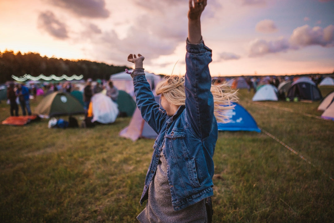 What to Pack for a Summer Festival: 5 Eco-Friendly Party Essentials
