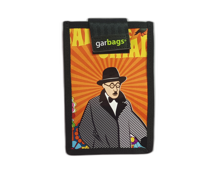 smartphone case magazine *lisbon exclusive* fernando pessoa