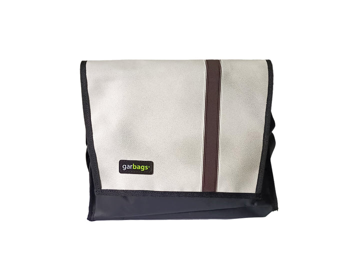 messenger bag M publicity banner white & black