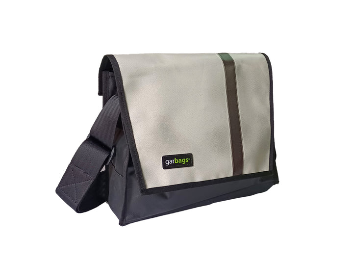 messenger bag M publicity banner white & black