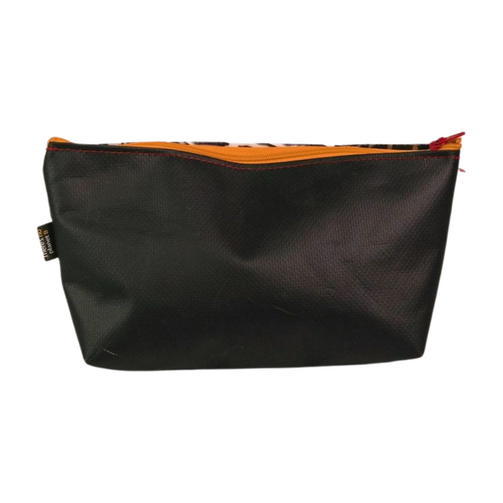 necessaire publicity banner black & white