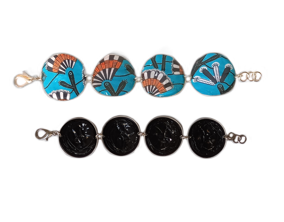 princess necklace coffee capsules blue and yellow