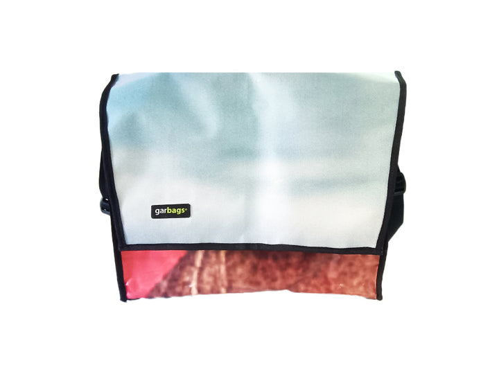 Messenger Bag XL publicity banner red and blue