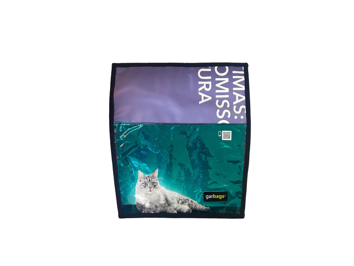 extraflap M cat food package blue & purple