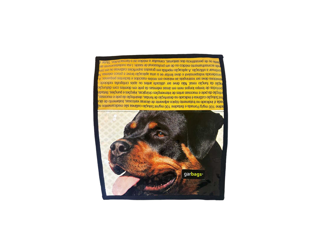 extraflap M dog food package dark & yellow