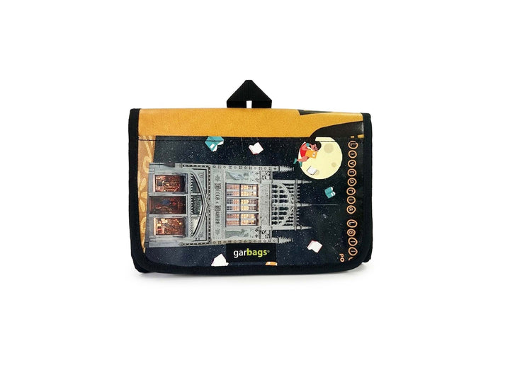 handlebar bag publicity banner porto livraria lello yellow