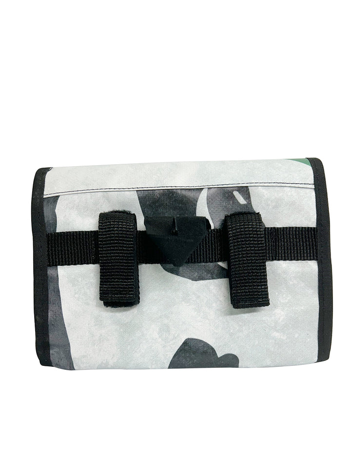 handlebar bag publicity banner white, grey and green