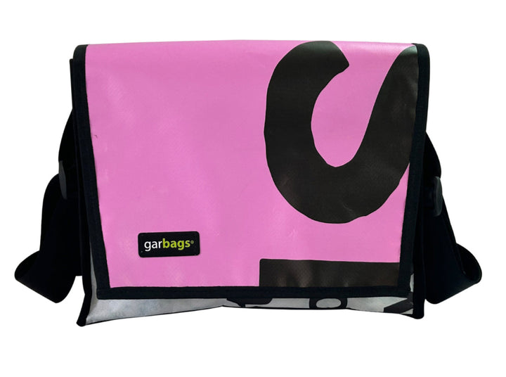 messenger bag M pub banner pink & black letters