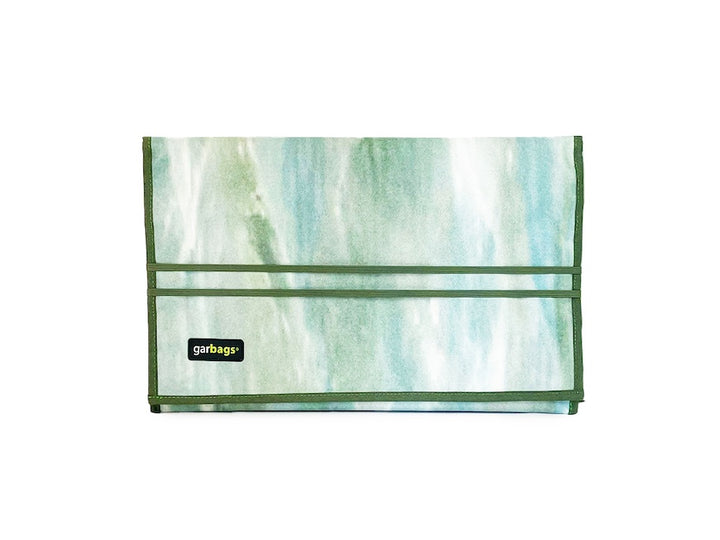 laptop 13″ case publicity banner light green