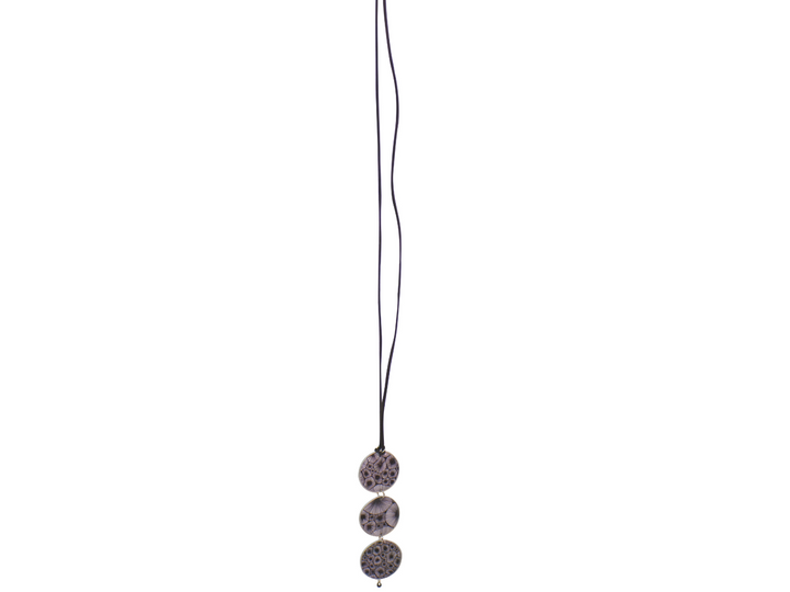 princess necklace black & white flowers coffee capsules