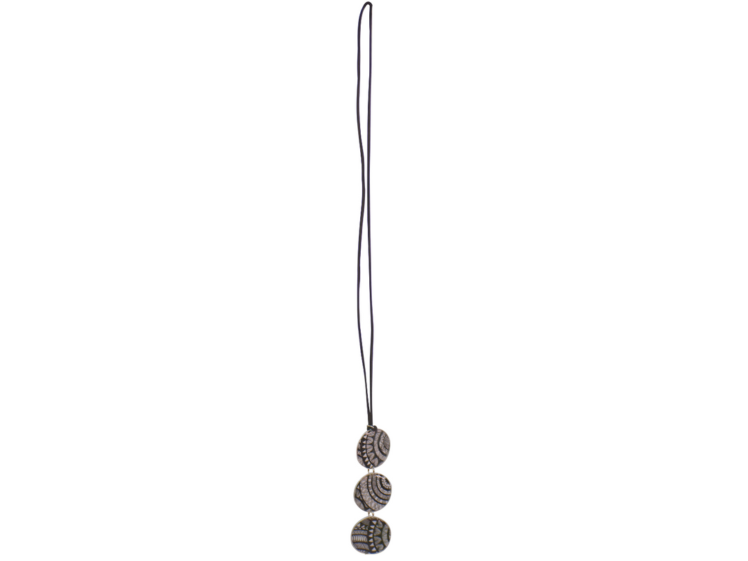 princess necklace black & white patterns coffee capsules