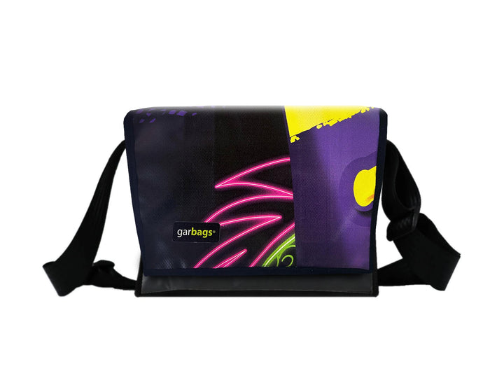 messenger bag M publicity banners black & purple