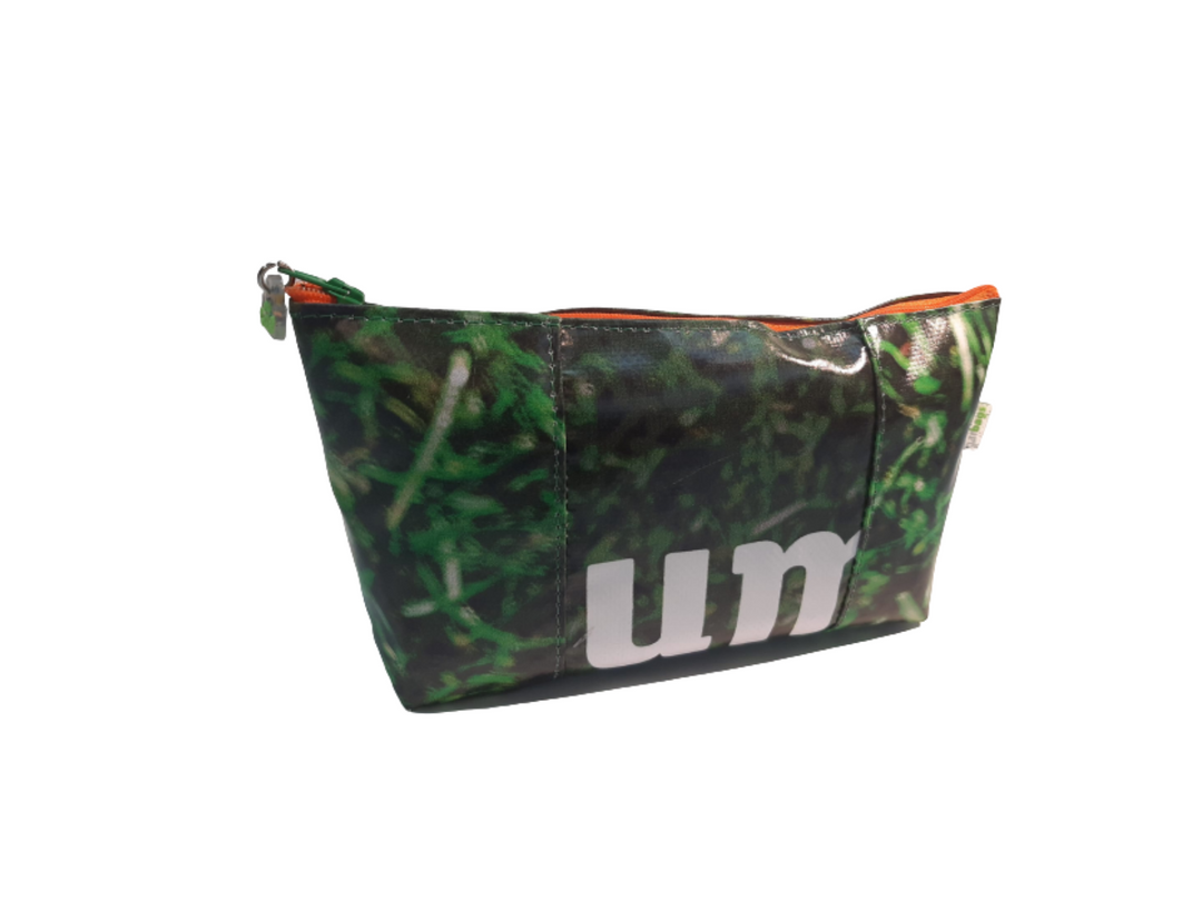 necessaire publicity banner forest green