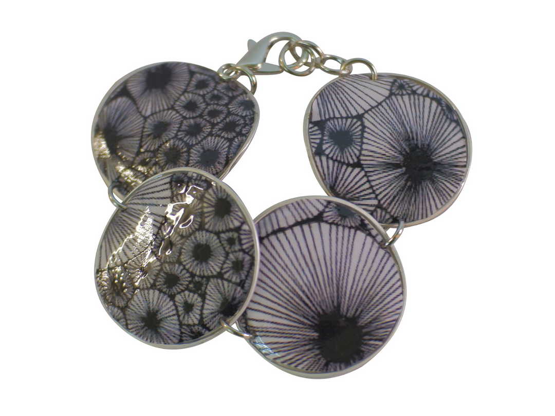 linked bracelet black & white flowers coffee capsules