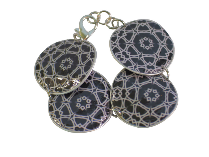 linked bracelet black & white kaleidoscope coffee capsules